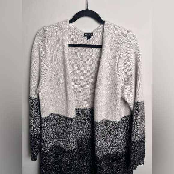 Torrid Colorblock Knit Open Front Cardigan Size 2XL but fits like 1X or 0 - Picture 4 of 11
